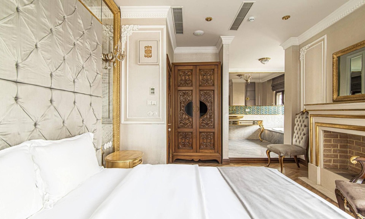 Beylerbeyi Apartment | Stylish Studio in Historic Mansion in Beylerbeyi
