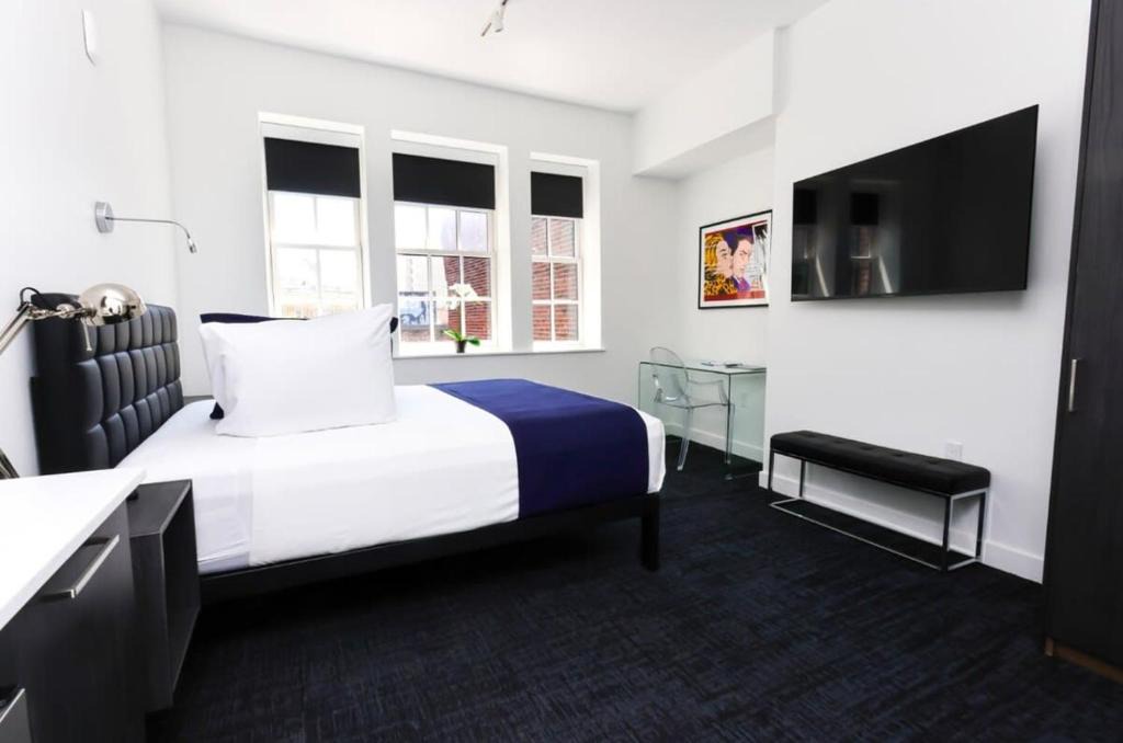 Fenway–Kenmore Apartment | Stylish Studio in Historic Boston - Unit #406
