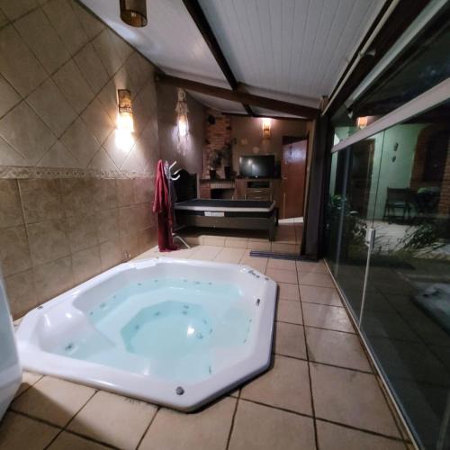 Itupeva House | Suíte master - Hostel em Itupeva