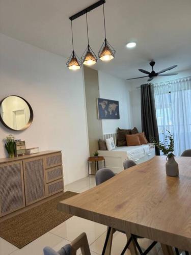 Kampung Puah Seberang Apartment | Suasana stay Vista Sentul Residence - Hill View 2R2BR-TV box-WIFI-6 pax