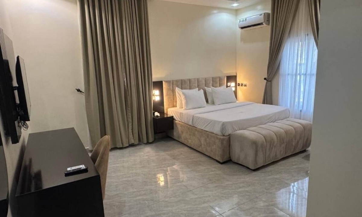 Kubwa Hotel | SUAVE BY CHLOE