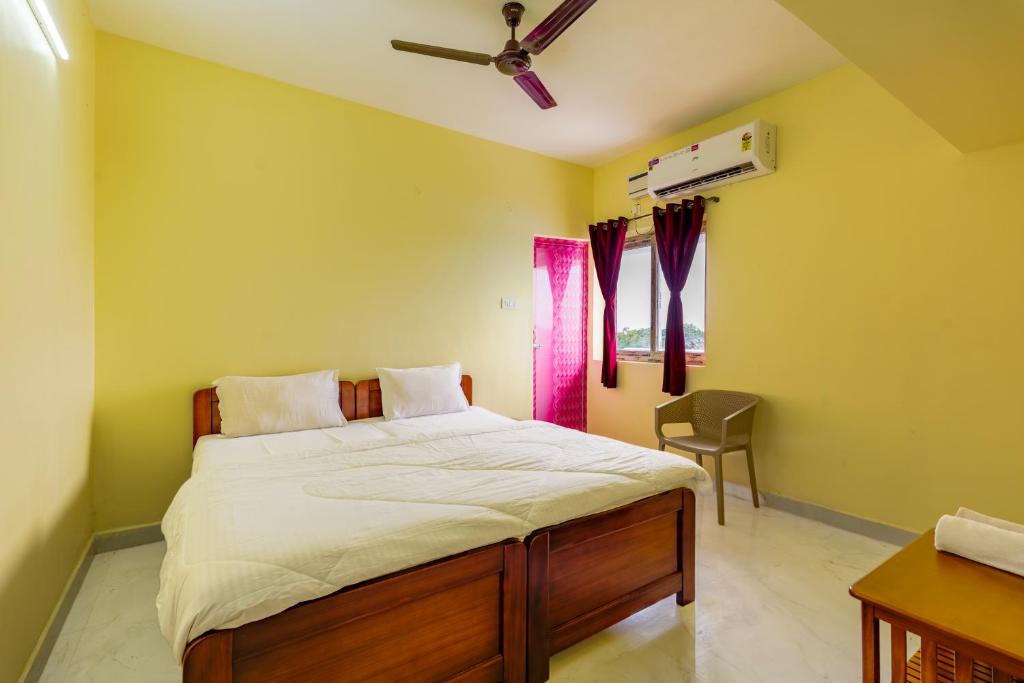 Vadanemelli Hotel | Subham Residency