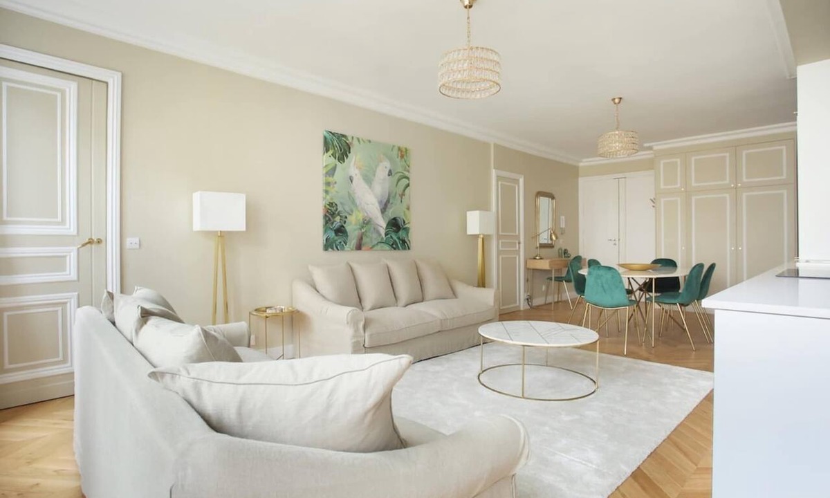 Madeleine Apartment | Sublime Apartment Haussmann Opera