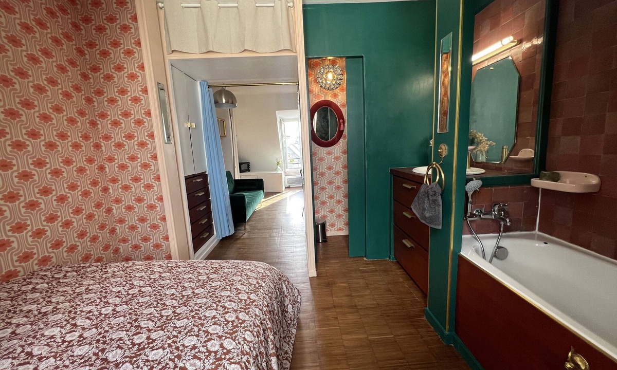 Quartier de la Folie-Mericourt Apartment | Sublime Appartement Parisien avec vue sur la Tour Eiffel
