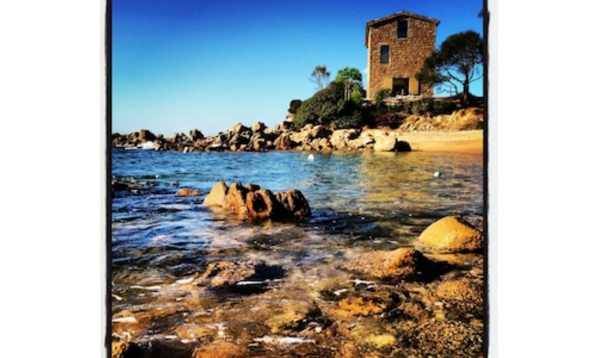 Coti-Chiavari House | SUBLIME waterfront fisherman's cottage in southern Corsica
