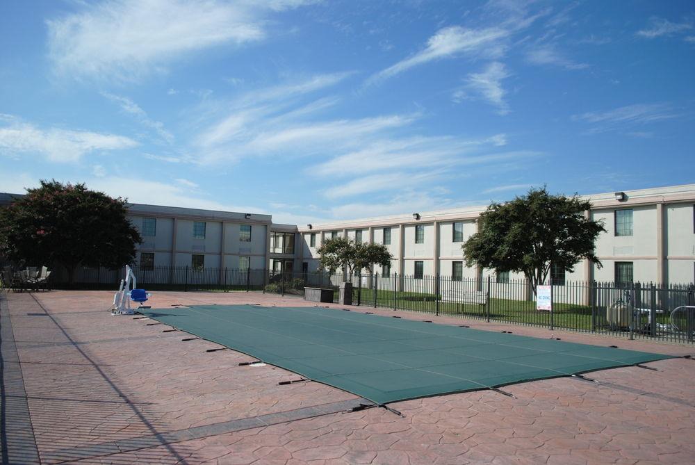 Bermuda Hotel | Suburban Extended Stay Hotel Chester I-95