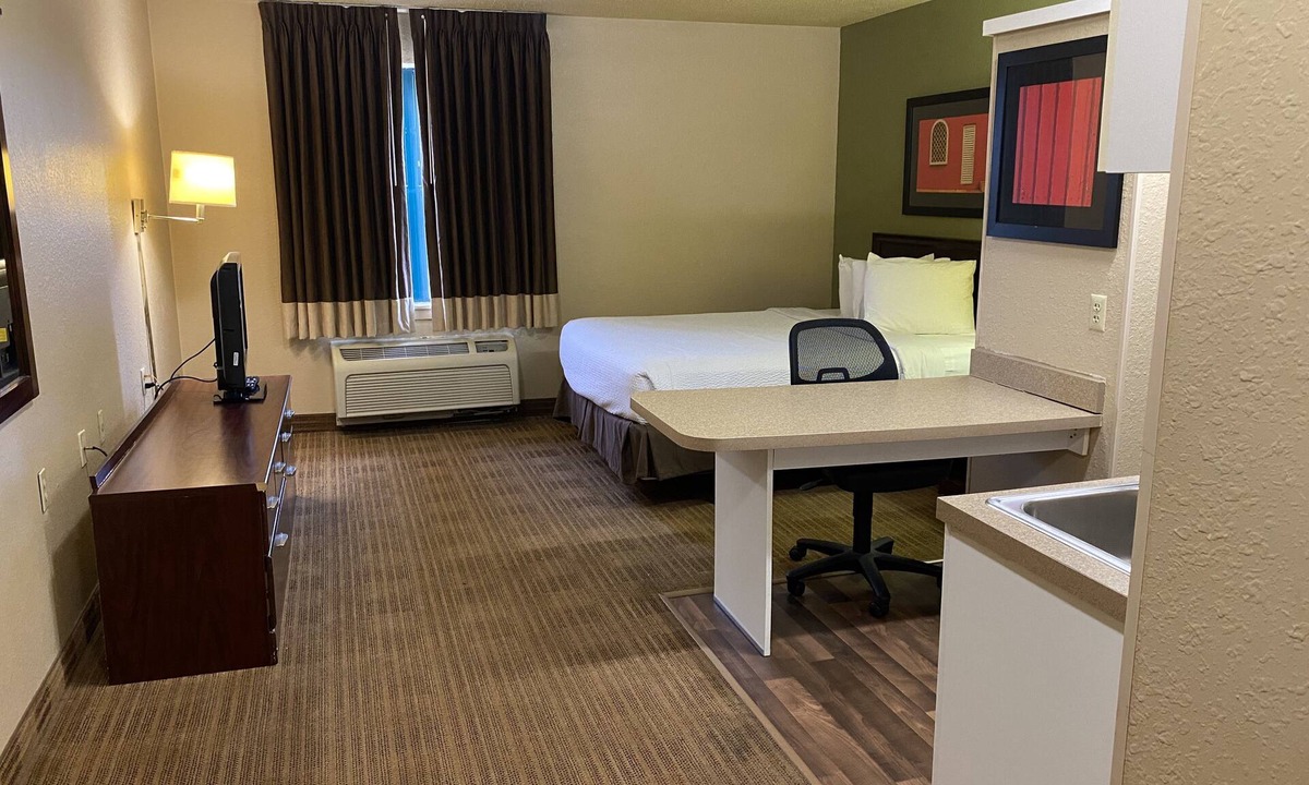 Auburn Hills Hotel | Suburban Studios Auburn Hills - Detroit