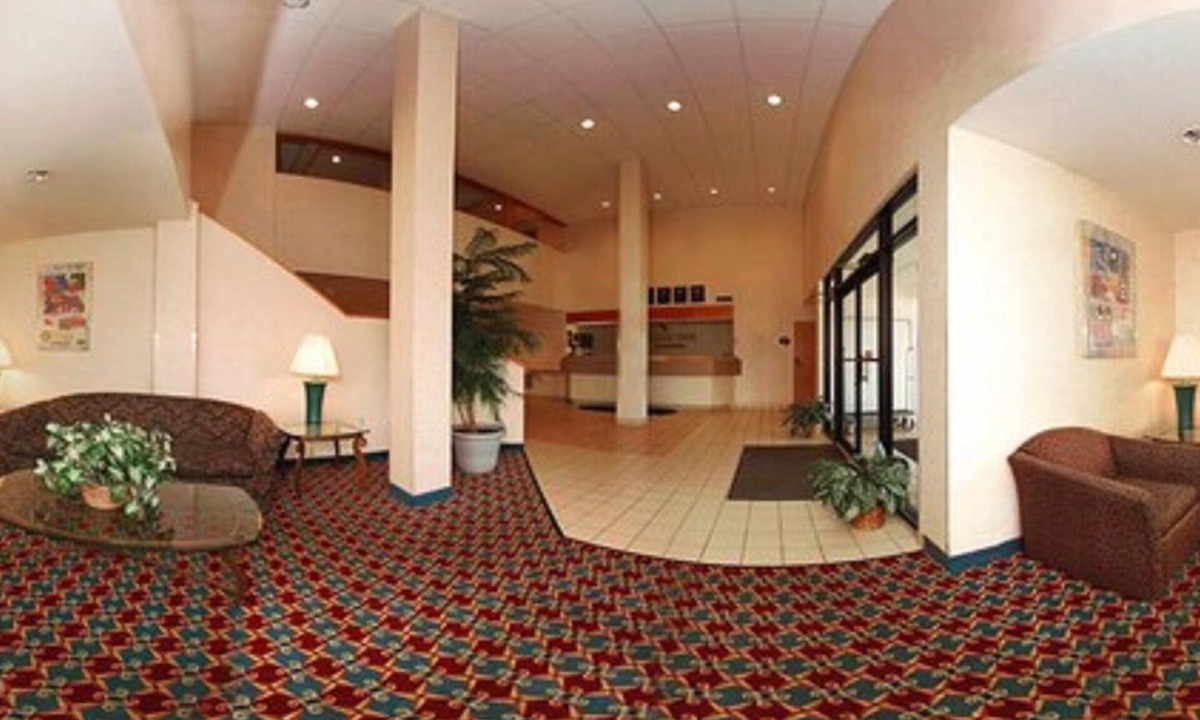 Tire Hill Hotel | Suburban Studios Johnstown - Richland Town Center