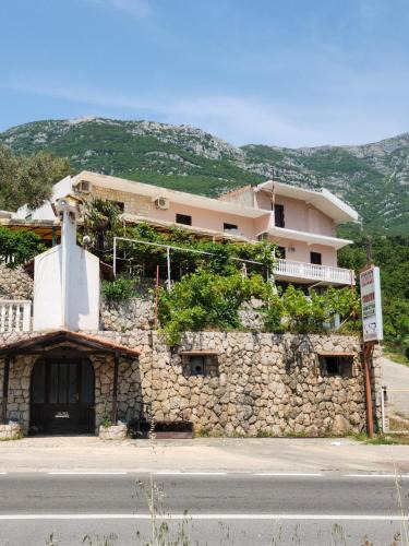 Seoca Hotel | Sudbina
