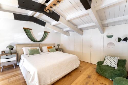 Quartiere XX Ardeatino Villa | Suede Loft Retreat, Charm, Relax Private Parking