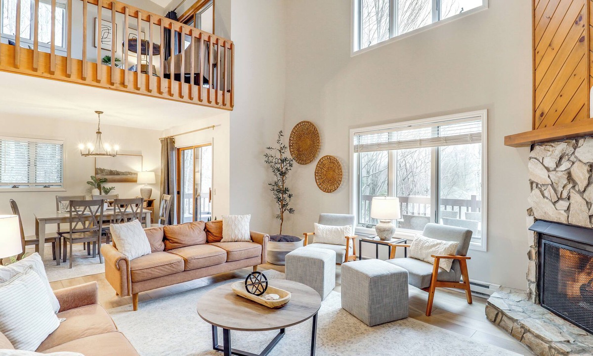Sugar Mountain House | Sugar Mountain Chalet w/Hot Tub & Ski Shuttle!
