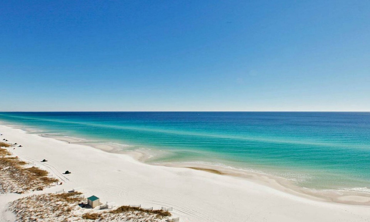 Destin Condo | SUGAR WHITE SAND! RIGHT ON THE BEACH! GREAT VIEWS! FAMILY FUN! #1815 DESTIN