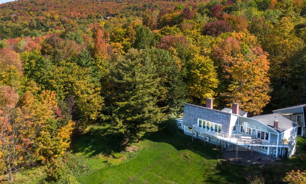 Warren House | Sugarbush Vista - 4000sq. ft. Estate with Hot Tub & Mountain Views