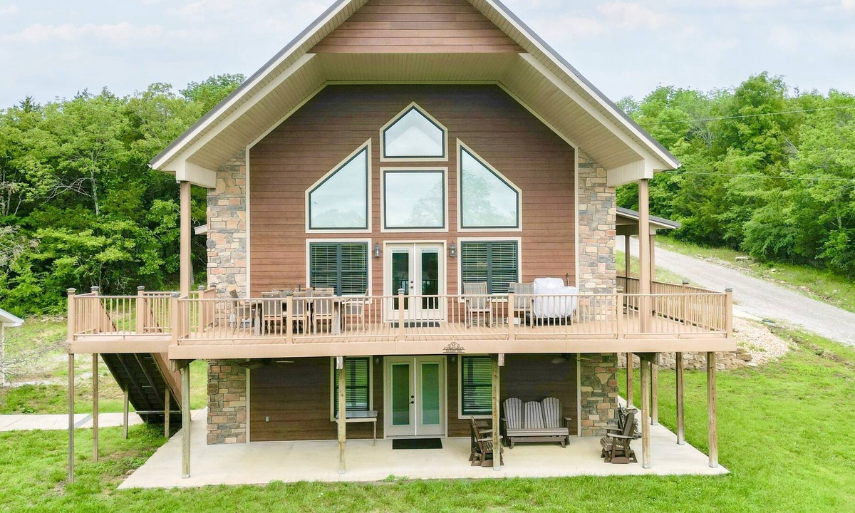 Diamond City Cabin | Sugarloaf View - Large Family Lake Cabin - Sleeps 12 - Short Walk To Lake