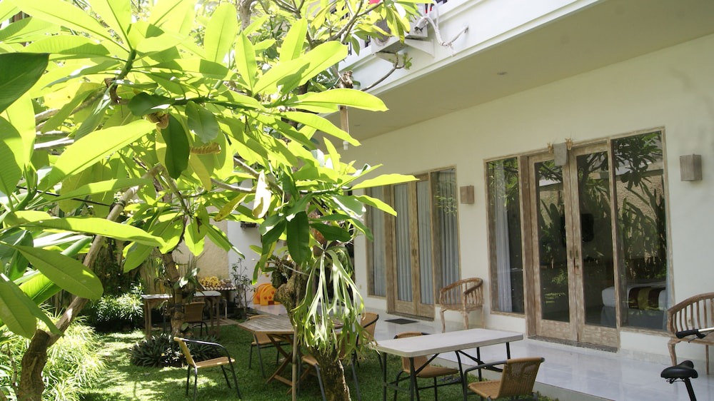 Sidakarya Hotel | Sugiras Living