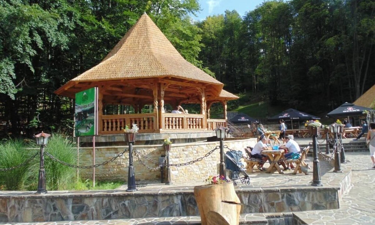 Baia-Sprie Hotel | SUIOR RESORT