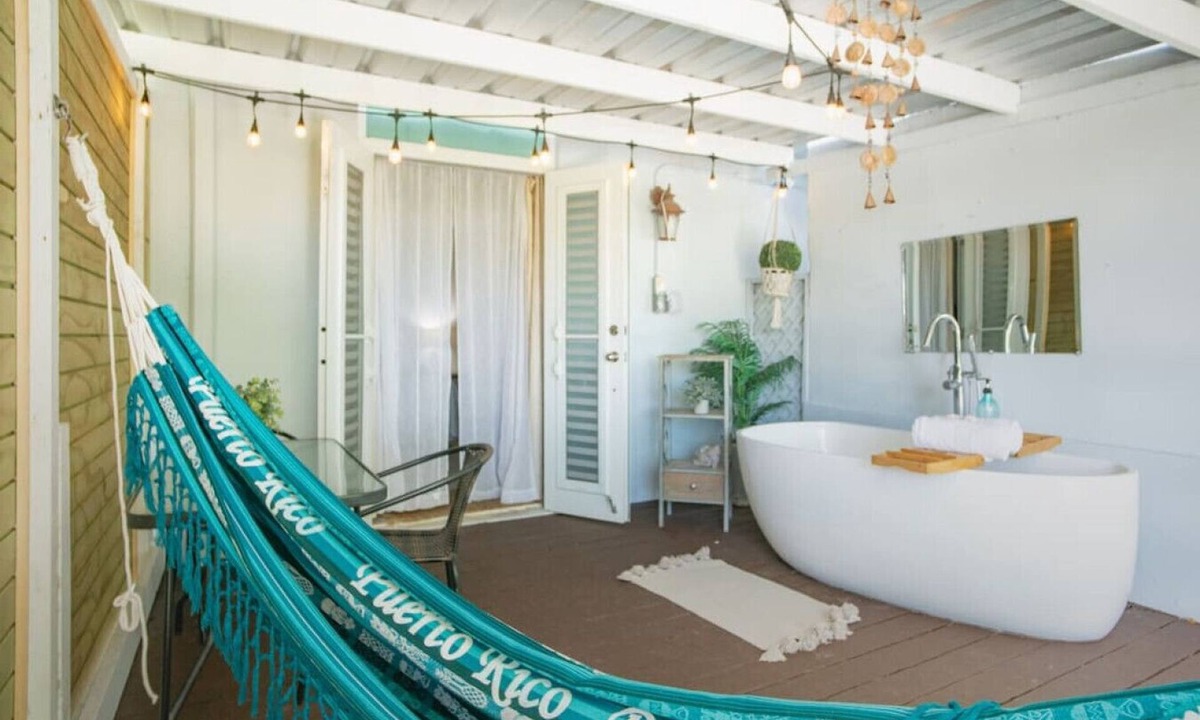 Puntas Apartment | Suite 1 for couples with private balcony with tub