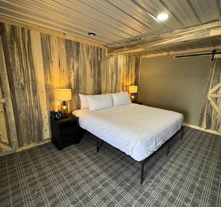 Lusk House | Suite 101