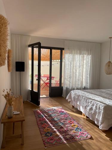 Reyrieux House | Suite 671