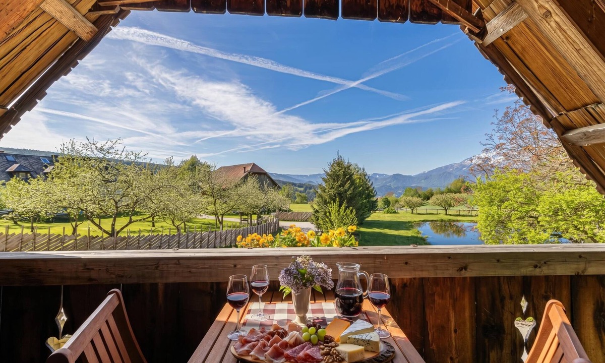 Prevalje Hotel | Suite Alder embraced by nature