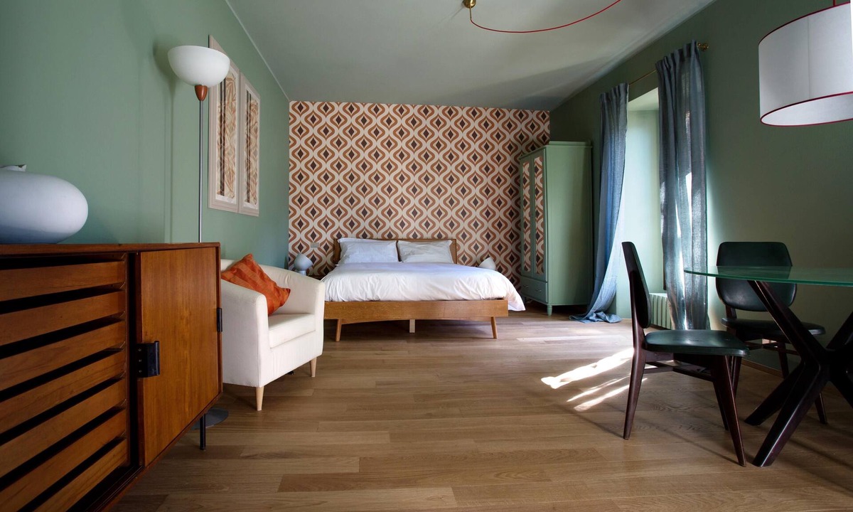 Riva Apartment | Suite "Arborella" at 2 steps from the lake - Resort with lounge bar, swimming pool and beach