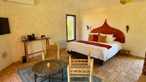 Eaunes Bed & Breakfast | Suite avec Balnéothérapie-Thème Marrakech