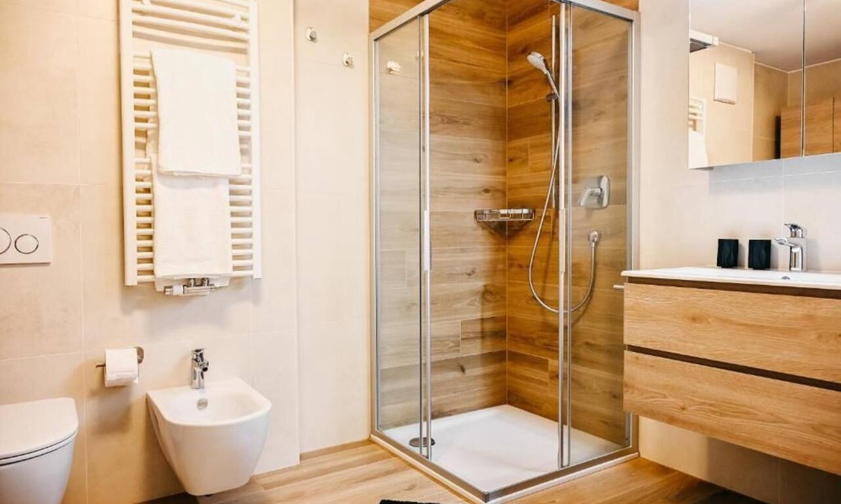Vipiteno Historic Center Apartment | Suite by Silvy—just a 2-minute walk from the historic center of Sterzing