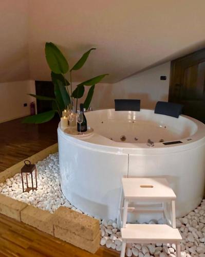 Coazzolo House | Suite Cascina Balocco