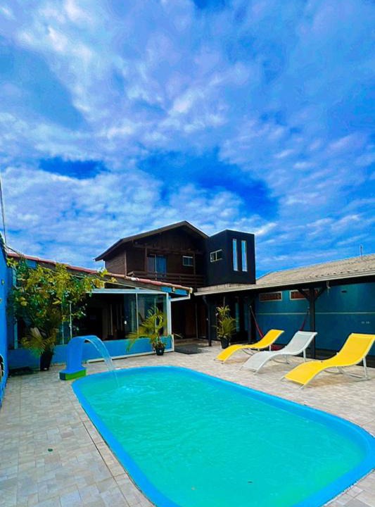Balneario Praia do Leste House | Suite Chalé com hidromassagem e piscina em Ipanema