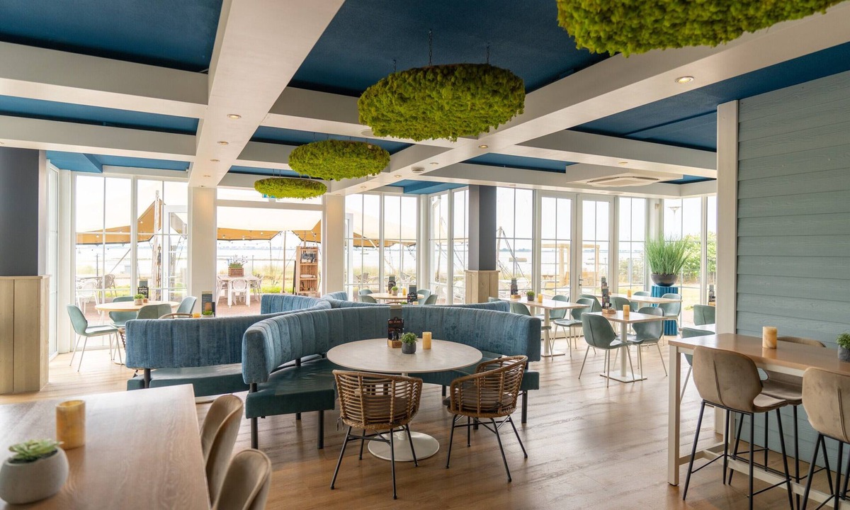 Hellevoetsluis Apartment | Suite in Hellevoetsluis by the Beach