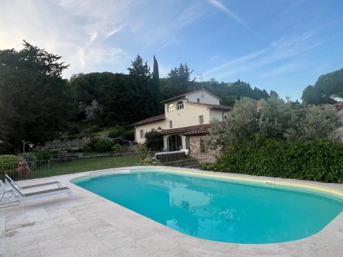 Prato Apartment | Suite in villa with pool on Tuscan hills