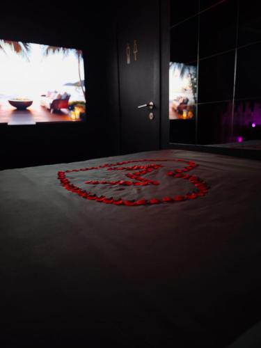 Montignies-sur-Sambre Hotel | Suite love Jacuzzi
