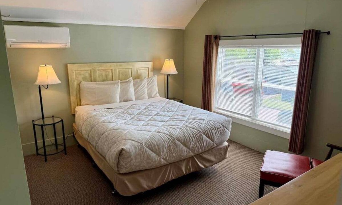La Pointe Apartment | Suite One at La Pointe Lodging