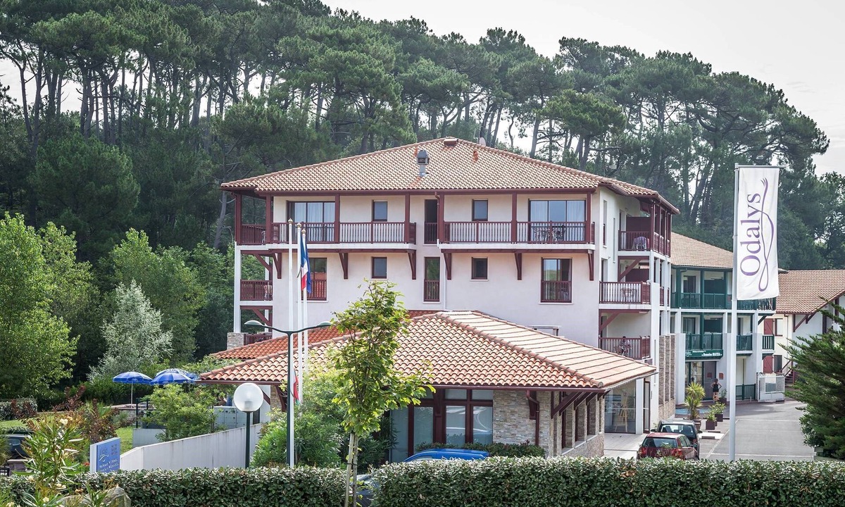 Saint-Jean-de-Luz Apartment | Suite Studio pour 2 | Piscine chauffée | Tennis