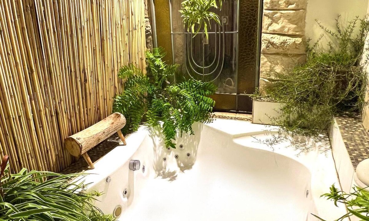 Safed Old City Apartment | Suites of the Old City