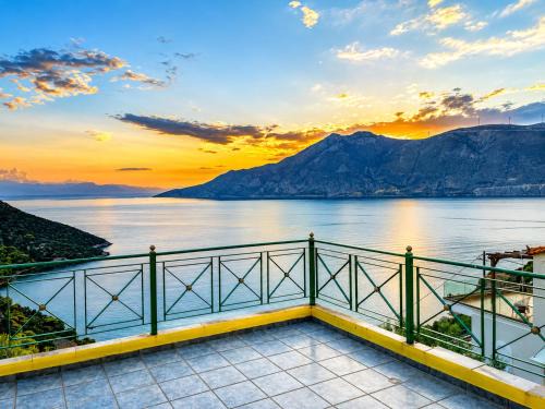 Platees House | SUITeSUNSET