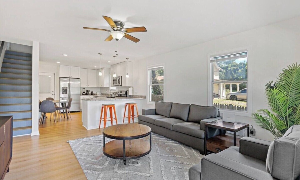 Capitol Heights House | Sultan MAIN · Metro | Location | Convenience | Budget | 3 queen