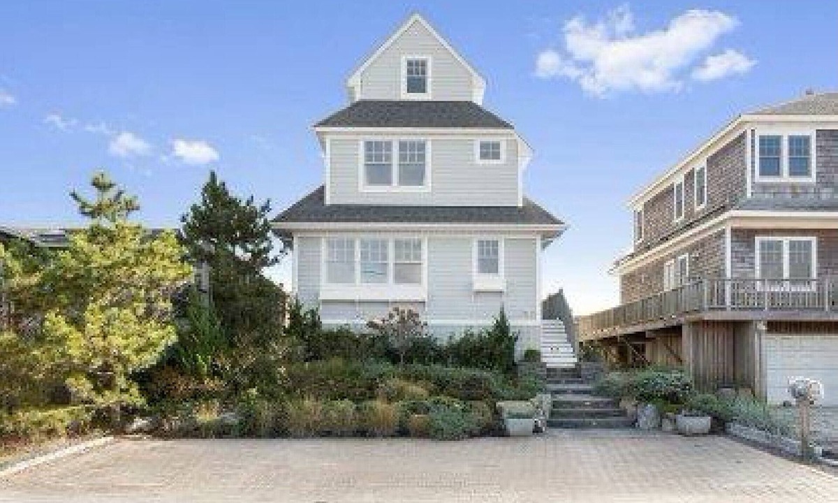West Hampton Dunes House | Summer 2026 Ocean front Paradise in Westhampton Dunes