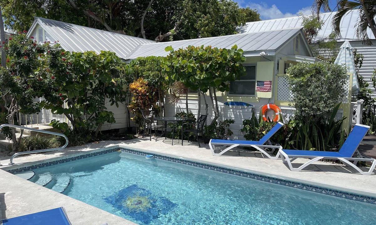 Old Town Cottage | Summer Discounts-Conch Republic Consul Cottage.-Pool-Historic District-Parking