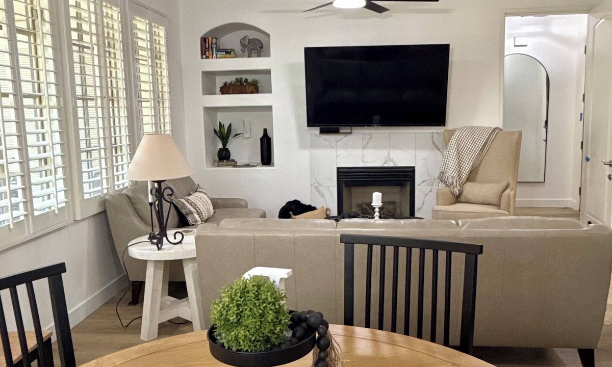 La Quinta Villa | Summer hide-a-way! Renovated 3bd/bath, poolside villa!