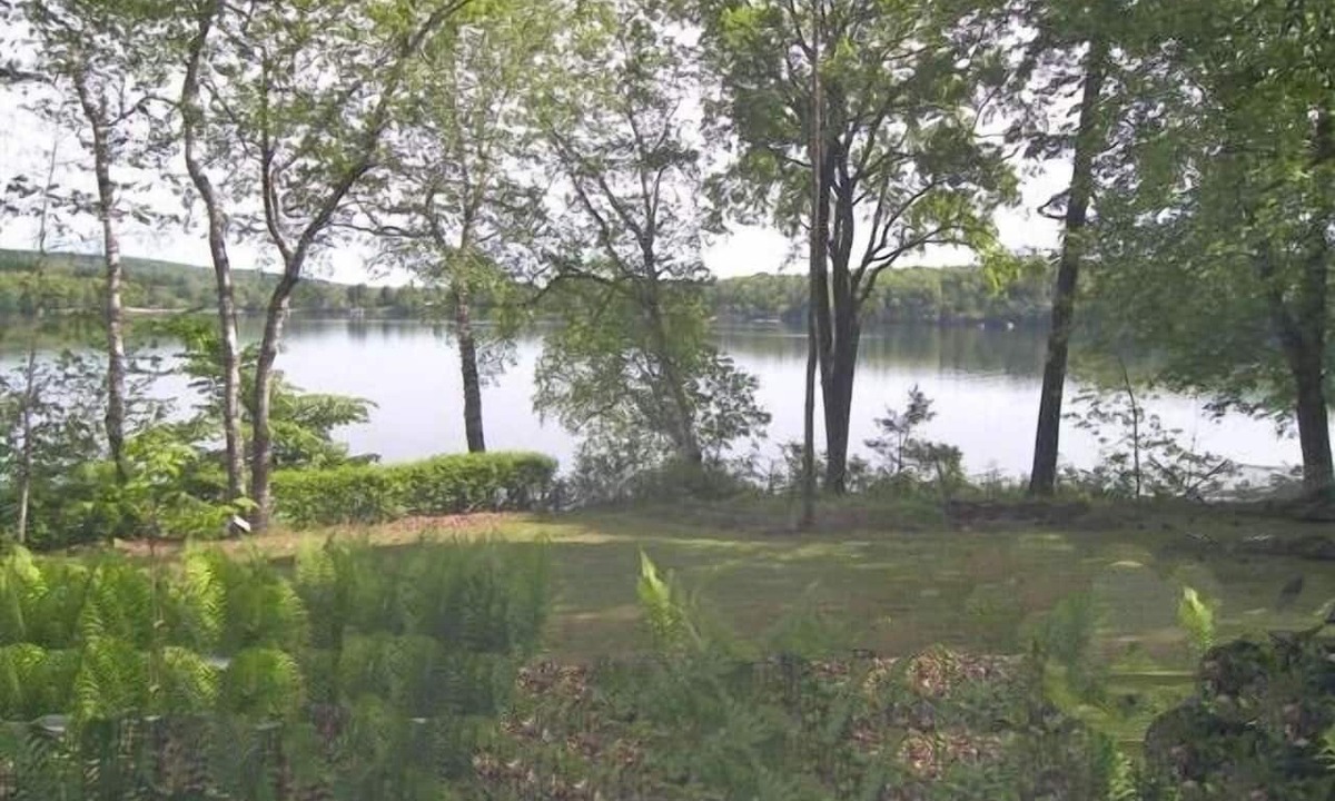 Lakeville Cottage | Summer Lake Cottage, private beach, Berkshire Hills, small village