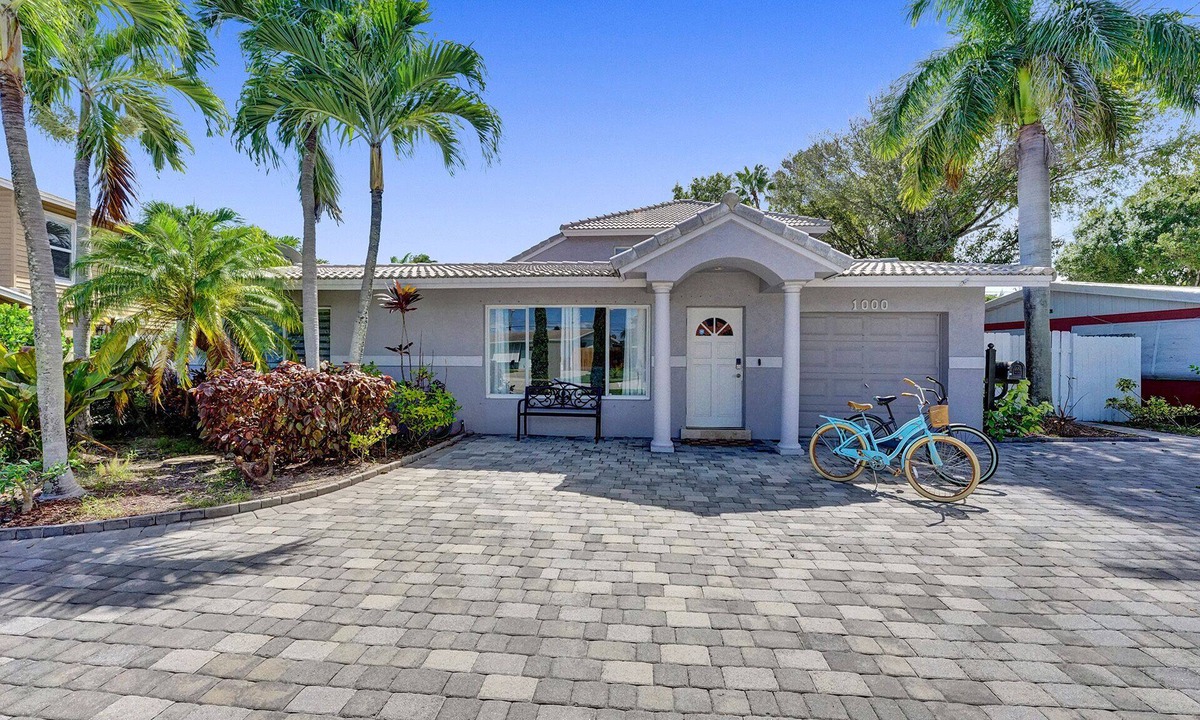 Deerfield Beach House | Summer openings at the Blue Wave Beach Home!