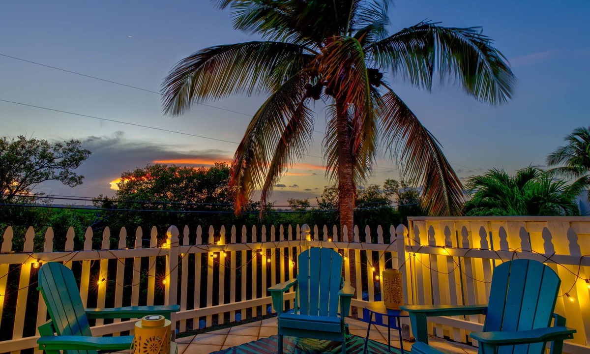 Key Largo Condo | Summer Special! 5 Star Resort w/Lagoon Pool Tennis GolfCart Kayaks Amenities