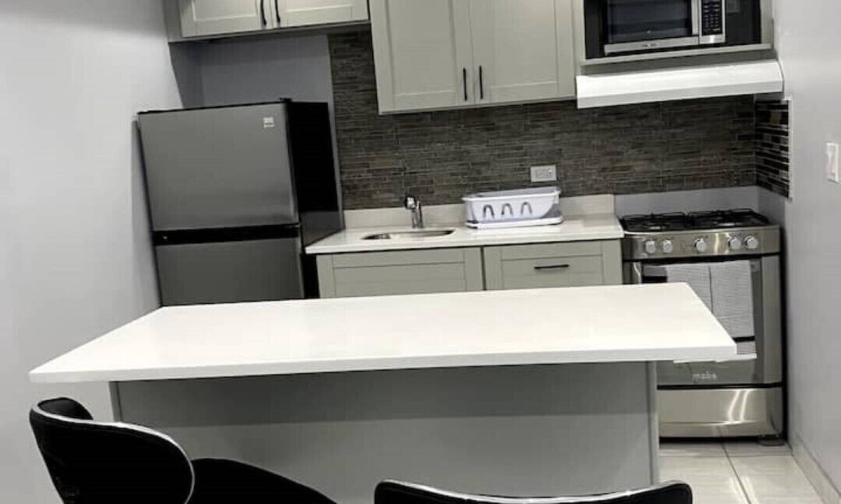 Buckleys Village Apartment | Summer View