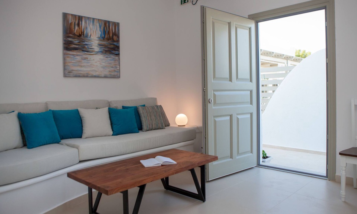 Agios Georgios House | Summertime