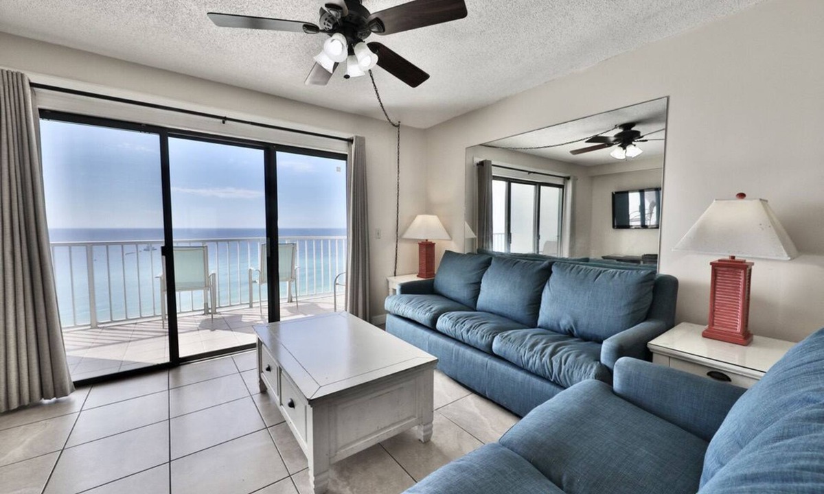 Panama City Beach Condo | Summit 1 BR SLEEPS 5 *BEACH CHAIRS INCLUDED*