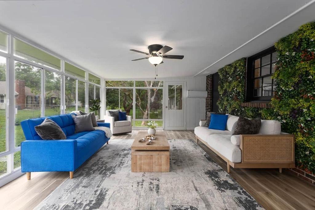 Lee's Summit House | Summit Social House | Game Room | King Beds