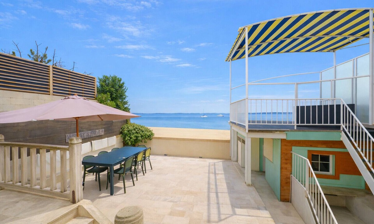Arcachon Villa | Sumptuous home on the front line in Arcachon