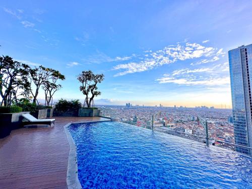 Surabaya Apartment | Sumptuous The Peak 2BR Apartment in Tunjungan Plaza 5 Surabaya City Centre by Le Ciel Hospitality
