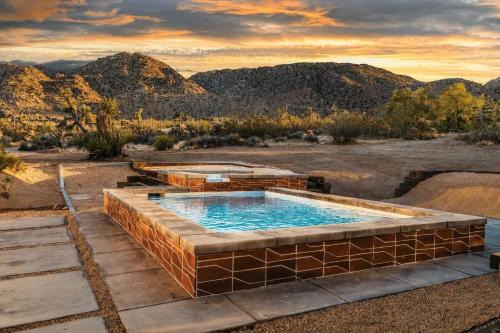 Joshua Tree Highlands House | Sun Drift - Architectural Desert Retreat & Pool & Spa